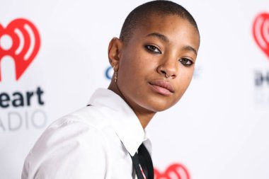 Amerikalı şarkıcı WILLOW (Willow Smith), 15 Ocak 2022 tarihinde Inglewood, Los Angeles, Kaliforniya, ABD 'de düzenlenen iHeartRadio ALTer EGO 2022' ye katılmaktadır.. 