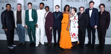 Denzel Washington, Frances McDormand, Alex Hassell, Corey Hawkins, Sean Patrick Thomas, Lucas Barker, Moses Ingram, Stephen Root ve Joel Coen 16 Aralık 2021 'de Los Angeles Premiere A24' ün 