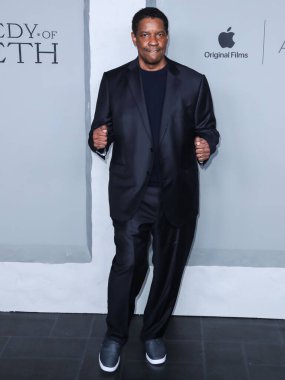 Amerikalı aktör Denzel Washington, 16 Aralık 2021 'de Los Angeles, Kaliforniya, ABD' deki Los Angeles 'taki Amerikan Tiyatro Kompleksi' nde düzenlenen 
