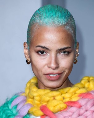 Amerikalı aktris ve model Kota Eberhardt, 16 Aralık 2021 'de Los Angeles, Kaliforniya' da bulunan Los Angeles Orijinal Filmlerin Premiere of Apple 'a ve A24' ün 