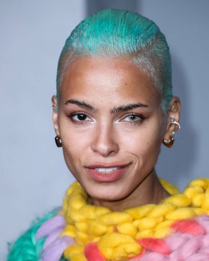 Amerikalı aktris ve model Kota Eberhardt, 16 Aralık 2021 'de Los Angeles, Kaliforniya' da bulunan Los Angeles Orijinal Filmlerin Premiere of Apple 'a ve A24' ün 