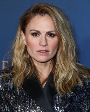 Zuhair Murad giyen Yeni Zelandalı aktris Anna Paquin, 15 Aralık 2021 'de Hollywood, Los Angeles, Kaliforniya, ABD' de düzenlenen TCL Çin Tiyatrosu IMAX 'te Lionsgate' in 'American Underdog' adlı filminin Los Angeles galasına geldi..