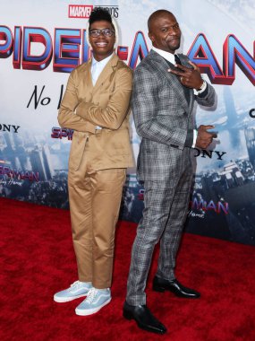 Isaiah Crews ve aktör Terry Crews, 13 Aralık 2021 'de Westwood, Los Angeles, Kaliforniya, ABD' deki Regency Village Theatre 'da düzenlenen Columbia Pictures' ın 