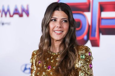 Zuhair Murad elbisesi giyen aktris Marisa Tomei, 13 Aralık 2021 'de Westwood, Los Angeles, Kaliforniya, ABD' deki Regency Village Theatre 'da düzenlenen Columbia Pictures' ın 'Örümcek Adam: No Way Home' adlı filminin Los Angeles galasına geldi..