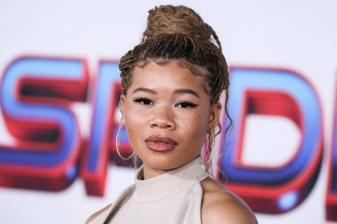 Amerikalı aktris Storm Reid, 13 Aralık 2021 'de Westwood, Los Angeles, Kaliforniya, ABD' deki Regency Village Theatre 'da düzenlenen Columbia Pictures' ın 