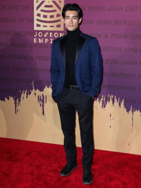 Aktör Alex Landi, 11 Aralık 2021 'de Beverly Hilton Oteli' nde düzenlenen 19. Unutulmaz Asya Amerikan Ödülleri 'ne geliyor.. 