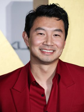 Kanadalı aktör Simu Liu, 11 Aralık 2021 'de Beverly Hilton Hotel' de düzenlenen 19. Unutulmaz Asya Amerikan Ödülleri 'ne geliyor..