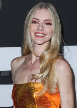 Model Elle Evans Bellamy, Grammy adayı sanatçı Halsey 'in sunduğu ve Scout Willis, BIA ve Kehlani' nin performanslarıyla 9 Aralık 2021 'de Hollywood, Los Angeles, Kaliforniya, ABD' de Avalon Hollywood 'da düzenlenen Flip Grand Launch etkinliğine geliyor.