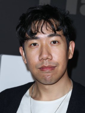 Aktör Ivan Leung, 9 Aralık 2021 'de Hollywood, Los Angeles, Kaliforniya, ABD' de düzenlenen Grammy ödüllü sanatçı Halsey 'nin sunuculuğunda gerçekleştirdiği ve Scout Willis, BIA ve Kehlani' nin oynadığı Flip Grand Launch etkinliğine geldi.