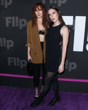 Rumer Glenn Willis ve Scout LaRue Willis, 9 Aralık 2021 'de Hollywood' da Hollywood 'da 9 Aralık 2021' de Hollywood 'da Scout Willis, BIA ve Kehlani' nin performanslarıyla Grammy-Nominated Halsey tarafından düzenlenen Flip Grand LaRue etkinliğinde.
