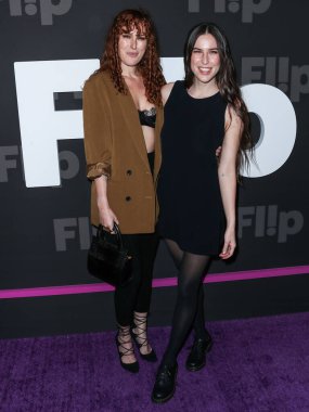 Rumer Glenn Willis ve Scout LaRue Willis, 9 Aralık 2021 'de Hollywood' da Hollywood 'da 9 Aralık 2021' de Hollywood 'da Scout Willis, BIA ve Kehlani' nin performanslarıyla Grammy-Nominated Halsey tarafından düzenlenen Flip Grand LaRue etkinliğinde.