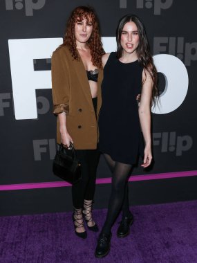 Rumer Glenn Willis ve Scout LaRue Willis, 9 Aralık 2021 'de Hollywood' da Hollywood 'da 9 Aralık 2021' de Hollywood 'da Scout Willis, BIA ve Kehlani' nin performanslarıyla Grammy-Nominated Halsey tarafından düzenlenen Flip Grand LaRue etkinliğinde.