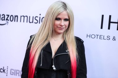 Şarkıcı Avril Lavigne, Peacock ve Girls5eva tarafından sunulan ve IHG Otelleri ve Resorts sponsorluğunda 4 Aralık 2021 tarihinde Los Angeles, Kaliforniya, ABD 'deki City Market Social House' da düzenlenen Music Hitmakers Brunch 'a geldi.. 