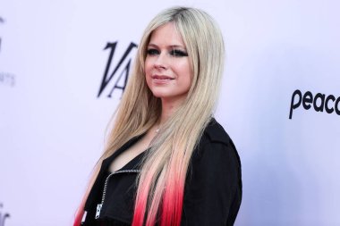 Şarkıcı Avril Lavigne, Peacock ve Girls5eva tarafından sunulan ve IHG Otelleri ve Resorts sponsorluğunda 4 Aralık 2021 tarihinde Los Angeles, Kaliforniya, ABD 'deki City Market Social House' da düzenlenen Music Hitmakers Brunch 'a geldi.. 