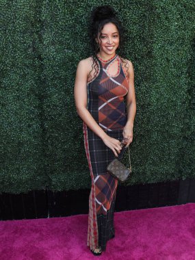 Singer Tinashe Jorgensen Kachingwe arrives at the Variety 2021 Music Hitmakers Brunch presented by Peacock and Girls5eva and sponsored by IHG Hotels and Resorts held at the City Market Social House on December 4, 2021 in Los Angeles, California, USA