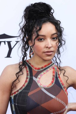 Singer Tinashe Jorgensen Kachingwe arrives at the Variety 2021 Music Hitmakers Brunch presented by Peacock and Girls5eva and sponsored by IHG Hotels and Resorts held at the City Market Social House on December 4, 2021 in Los Angeles, California, USA