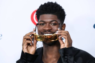 Lil Nas X iHeartRadio 102.7 KIIS FM 'in Jingle Ball 2021' e 3 Aralık 2021 'de Inglewood, Los Angeles, Kaliforniya' da düzenlenen Forum 'da ulaştı.. 