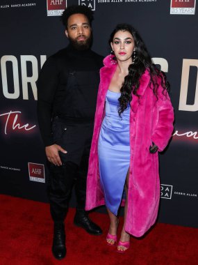 Aktör John Clarence Stewart ve aktris Natacha Karam, 1 Aralık 2021 'de Inglewood, Los Angeles, Kaliforniya, ABD' de düzenlenen Dünya AIDS Günü 2021 'de AHF' ye geldiler.. 