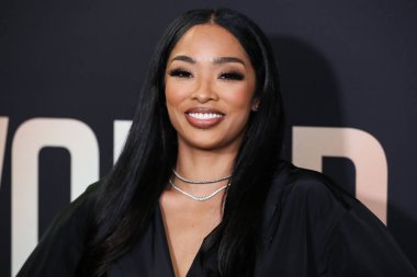 Moda tasarımcısı Prenses Pilipina Love Norwood, 1 Aralık 2021 'de Inglewood, Los Angeles, Kaliforniya, ABD' de düzenlenen Dünya AIDS Günü 2021 'de AHF' ye geldi.. 