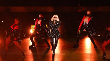 Şarkıcı Christina Aguilera, 1 Aralık 2021 'de Inglewood, Los Angeles, Kaliforniya, ABD' de düzenlenen AHF (AIDS Sağlık Vakfı) Dünya AIDS Günü 2021 'de sahne alıyor.. 