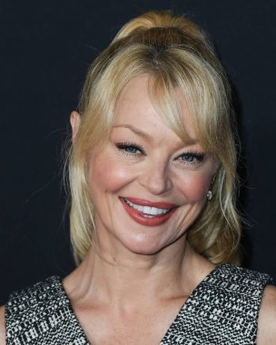 Aktris Charlotte Ross, Netflix 'in 
