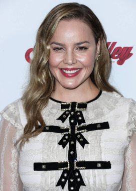 Aktris Abbie Cornish, 18 Kasım 2021 'de Beverly Hills, Los Angeles, Kaliforniya, ABD' de düzenlenen ve Scarlett Johansson onuruna düzenlenen 35..
