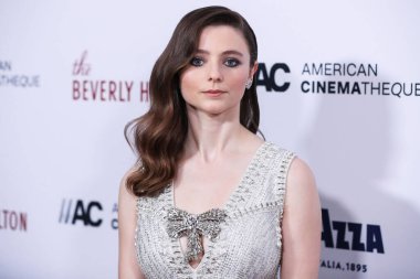 Aktris Thomasin McKenzie, 18 Kasım 2021 'de Beverly Hilton Oteli' nde düzenlenen 35. Geleneksel Amerikan Sineması Ödülleri 'ne geliyor.. 