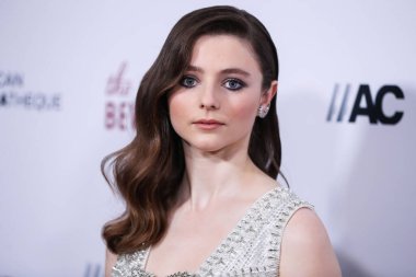 Aktris Thomasin McKenzie, 18 Kasım 2021 'de Beverly Hilton Oteli' nde düzenlenen 35. Geleneksel Amerikan Sineması Ödülleri 'ne geliyor.. 
