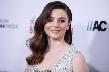 Aktris Thomasin McKenzie, 18 Kasım 2021 'de Beverly Hilton Oteli' nde düzenlenen 35. Geleneksel Amerikan Sineması Ödülleri 'ne geliyor.. 
