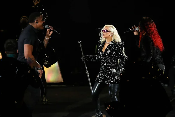 Sängerin Christina Aguilera Tritt Auf Der Bühne Des Ahf Aids — Stockfoto