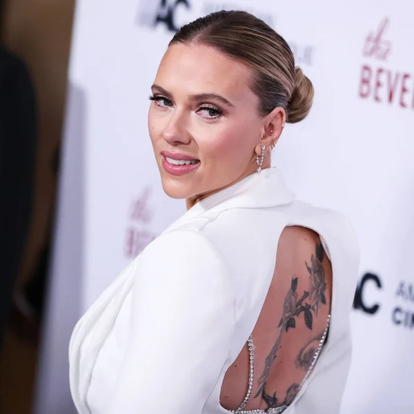 Actriz Scarlett Johansson Vestida Con Versace Llega Los 35º Premios — Foto de Stock
