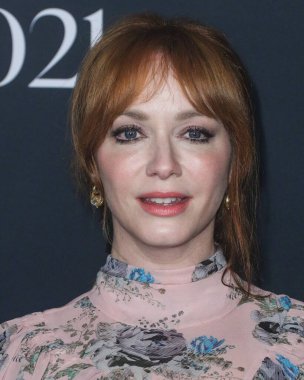 Christina Hendricks, 15 Kasım 2021 'de ABD' nin Kaliforniya eyaletinin Los Angeles kentinde düzenlenen 6..