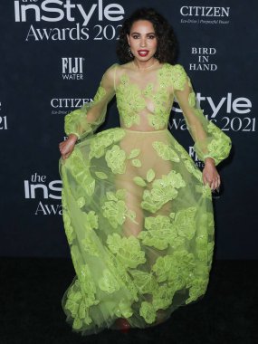 Valentino elbisesi giyen aktris Jurnee Smollett, 15 Kasım 2021 'de ABD' nin Kaliforniya eyaletinin Los Angeles kentinde düzenlenen 6..