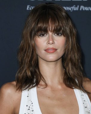 Alexander McQueen elbisesi giyen Kaia Gerber, 15 Kasım 2021 'de ABD' nin Kaliforniya eyaletinin Los Angeles kentinde düzenlenen 6. Yıllık InStyle Ödülleri 'ne geldi.. 