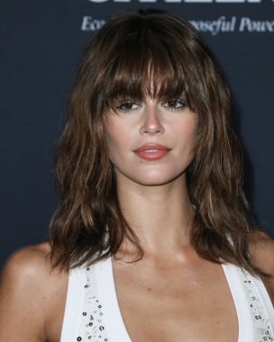 Alexander McQueen elbisesi giyen Kaia Gerber, 15 Kasım 2021 'de ABD' nin Kaliforniya eyaletinin Los Angeles kentinde düzenlenen 6. Yıllık InStyle Ödülleri 'ne geldi.. 