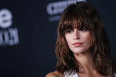 Alexander McQueen elbisesi giyen Kaia Gerber, 15 Kasım 2021 'de ABD' nin Kaliforniya eyaletinin Los Angeles kentinde düzenlenen 6. Yıllık InStyle Ödülleri 'ne geldi.. 