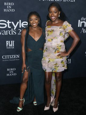 Jimnastikçi Simone Biles ve şair Amanda Gorman, 15 Kasım 2021 'de ABD' nin Kaliforniya eyaletinin Los Angeles kentinde düzenlenen 6.. 