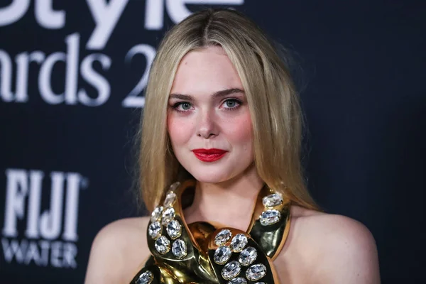 Actress Elle Fanning Wearing Balmain Dress Arrives 6Th Annual Instyle — Stock Photo, Image