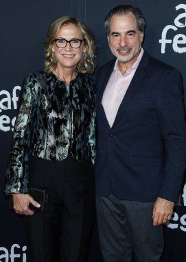 Warner Bros. Pictures 'ın CEO' su Ann Sarnoff ve kocası Richard Sarnoff, 14 Kasım 2021 'de Hollywood, Los Angeles, Ca' daki TCL Çin Tiyatrosu IMAX 'te düzenlenen Warner Bros. Pictures' King Richard 'ın Kapanış Gecesi Fest' ine geldiler.