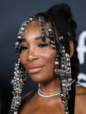 Bach Mai elbisesi giyen Amerikalı tenisçi Venus Williams, 14 Kasım 2021 'de Hollywood, Los Angeles, ABD' deki TCL Çin Tiyatrosu IMAX 'ta düzenlenen Warner Bros. Pictures' King Richard 'ın 2021 Kapanış Gecesi Galasına geldi.
