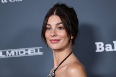 Model Camila Morrone, 13 Kasım 2021 'de Batı Hollywood, Los Angeles, Kaliforniya, ABD' deki Pasifik Tasarım Merkezi 'nde düzenlenen Bebek 10 yıllık Gala 2021' e ulaşır..