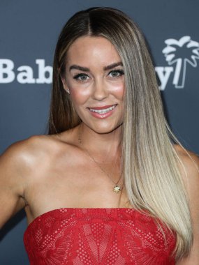 Televizyon kişiliği Lauren Conrad, 13 Kasım 2021 'de Batı Hollywood, Los Angeles, Kaliforniya, ABD' deki Pasifik Tasarım Merkezi 'nde düzenlenen Bebek 10 yıllık Gala 2021' e geldi.. 