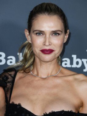 Sara Foster, 13 Kasım 2021 'de Batı Hollywood, Los Angeles, Kaliforniya, ABD' deki Pasifik Tasarım Merkezi 'nde düzenlenen Bebek 10 Yıl Gala 2021' e geldi..