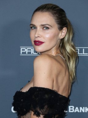 Sara Foster, 13 Kasım 2021 'de Batı Hollywood, Los Angeles, Kaliforniya, ABD' deki Pasifik Tasarım Merkezi 'nde düzenlenen Bebek 10 Yıl Gala 2021' e geldi..