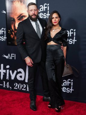 Yapımcı Brad Feinstein, 13 Kasım 2021 'de Hollywood, Los Angeles, Kaliforniya, ABD' deki TCL Çin Tiyatrosu IMAX 'te düzenlenen Netflix' in 'Bruised' adlı filminin resmi gösterimine geldi..