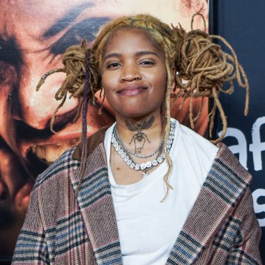 Şarkıcı Ambre Perkins, 13 Kasım 2021 'de Hollywood, Los Angeles, Kaliforniya, ABD' deki TCL Çin Tiyatrosu IMAX 'te düzenlenen Netflix' in 'Bruised' adlı filminin resmi gösterimine geldi..