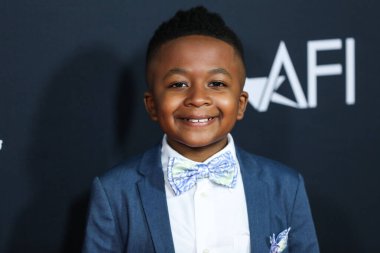 Aktör Dax Rey, 12 Kasım 2021 tarihinde Hollywood, Los Angeles, Kaliforniya, ABD 'de düzenlenen TCL Çin Tiyatrosu IMAX' te düzenlenen 2021 AFI Fest - Apple 'ın Dünya Gala Filmleri' Kuğu Şarkısı 'na geldi.. 