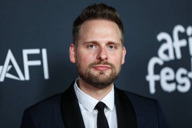 Besteci Jay Wadley, 12 Kasım 2021 'de Hollywood, Los Angeles, Kaliforniya, ABD' de düzenlenen TCL Çin Tiyatrosu IMAX 'ta düzenlenen 2021 AFI Fest - Apple' ın Dünya Gala Filmleri 'Kuğu Şarkısı' na geldi.. 