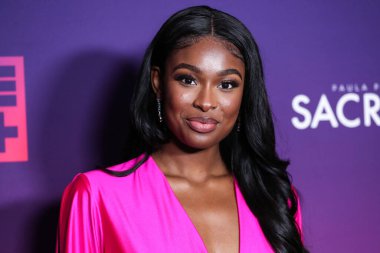 Aktris / şarkıcı Coco Jones (ayakkabı detayı), 9 Kasım 2021 'de Batı Hollywood EDITION Hotel' de düzenlenen Paula Patton 'ın BET + Original' Sacrifice 'sinin Los Angeles Özel Gösterimi' ne geldi..