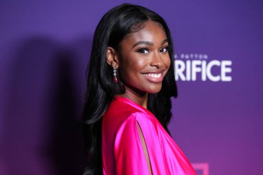 Aktris / şarkıcı Coco Jones (ayakkabı detayı), 9 Kasım 2021 'de Batı Hollywood EDITION Hotel' de düzenlenen Paula Patton 'ın BET + Original' Sacrifice 'sinin Los Angeles Özel Gösterimi' ne geldi..
